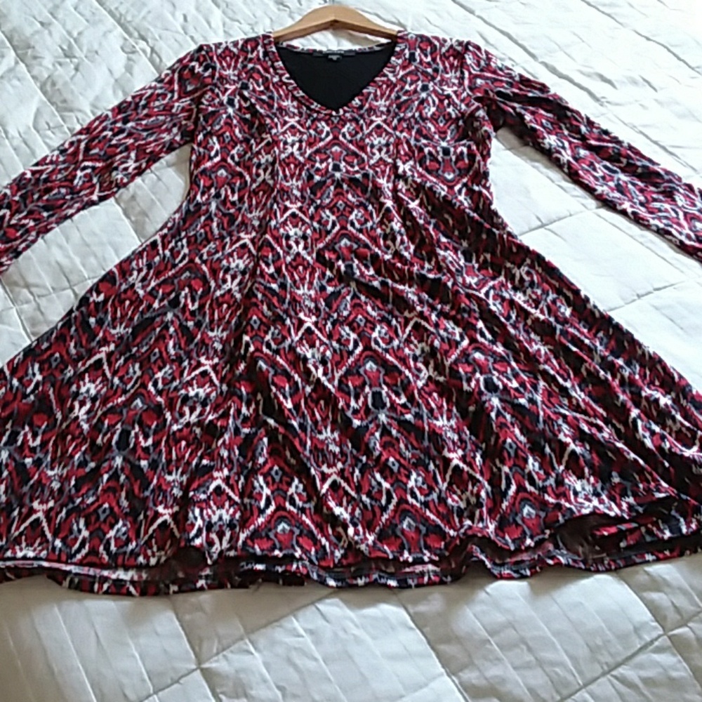 Karen Kane lovely dress - Picture 4 of 6